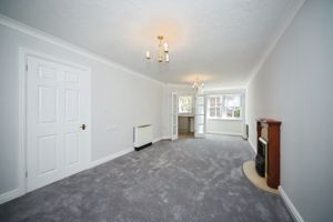 LIVING ROOM- click for photo gallery